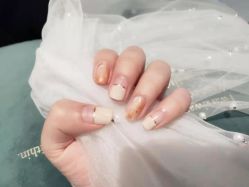 -纤指百魅美甲美睫