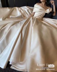 -Lady  Jane高端婚纱礼服馆
