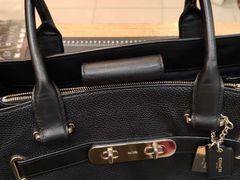 -爱革·洗衣改衣·洗鞋修鞋·洗包修包·奢侈品护理(宝地广场店)