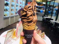 经典巧克力软冰激-GODIVA(国际金融中心店)