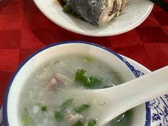 -先鲜鲫鱼粥