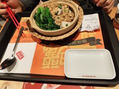 -华记煲仔华·煲仔饭(市桥易发店)