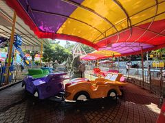 -顺德大良半月城游乐场