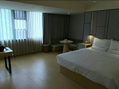 -全季酒店(广州越秀公园店)