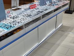 -美式眼镜·授权蔡司.依视路.尼康.豪雅.明月(南翔印象城店)