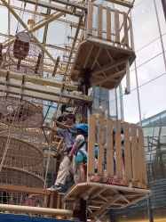 -PIPIKINGDOM皮皮王国欢乐号(欢乐海岸购物中心店)