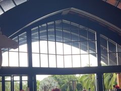 -三亚湾海居铂尔曼度假酒店