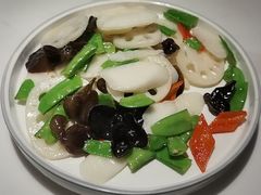 -荷塘秋月·本帮江浙菜(国权路店)