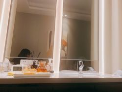 -PE SALON