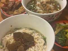 -矮子粉店1985·长沙米粉(湘春路店)