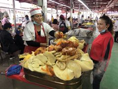 -乌恰市场(彩虹商场店)