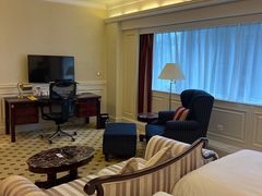 -深圳富苑皇冠假日套房酒店