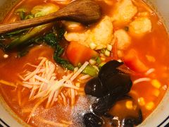版纳番茄酸汤鱼米线-刀小蛮半只鸡过桥米线(家乐福四元桥店)