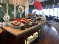 自助取餐区-怡豪大饭店·银顶旋转餐厅