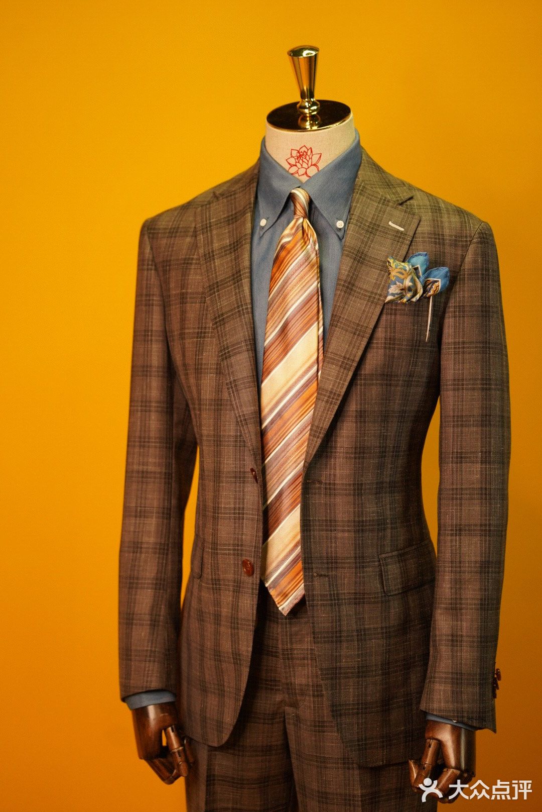 牛仔蓝衬衫混搭马甲风[礼花][礼花]