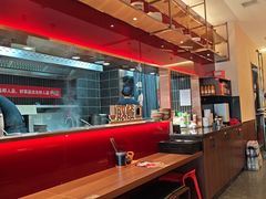 -顺溜·手工刀削面·黑金店(铜锣湾店)