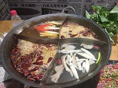 -白乐天毛肚火锅馆(南滨路店)