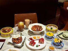 -蝴蝶里·粤菜·点心(滨江龙湖店)