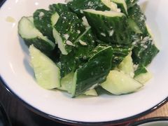 -虾弄弄海派小龙虾·牛羊蝎子火锅