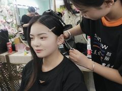 -首脑美容美发化妆美甲培训学校(长沙校区)