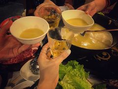 -鲜入围煮花胶鸡海鲜火锅