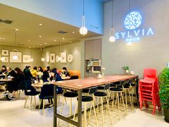 -POKEE VIA&Brunch·维娅(重庆来福士店)