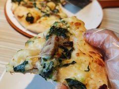 奶油菠菜菲力牛肉比萨-必胜客(华为店)