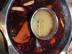 -小天鹅火锅·一线江景洪鼎旗舰店(洪崖洞店)