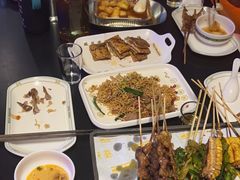 -威记烧嘢·南宁烧烤·超级生牛(绿地店)