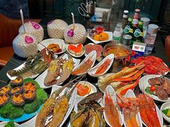 -雍容荟帝王蟹活龙虾展台自助(IFS黑金店)