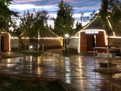 -九十九顶毡房(阜石路店)