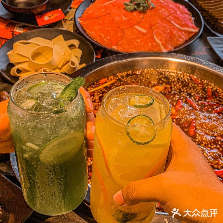 成都首家🆘🐰魔芋兔火锅🍲来了,兔兔这么可爱,一定要吃哇