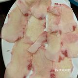 最好吃的莫过于它家的炒饭，里面脆脆的不知道啥
