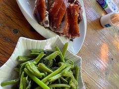 -黄记四更烤乳猪店