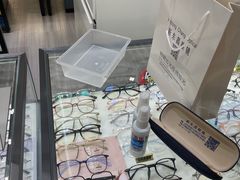 -三叶眼镜城(八佰伴店)