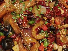 -有红鸡毛店·川菜(建设路店)