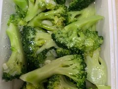 蒜蓉西兰花-小土豆北方菜馆(方庄店)