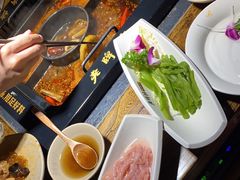 -老牌坊云南鱼豆花火锅(哈西万达店)