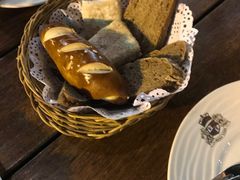 -皇冠自酿啤酒坊(中国红街5号楼店)