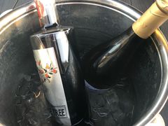 -丹世红酒庄·烧烤·团建·婚礼·水上运动