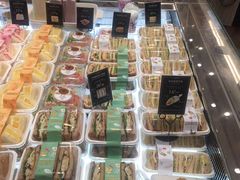 -罗森尼娜(德思勤店)