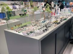 -宏宇眼镜蔡司依视路折扣店(兆佳眼镜城店)