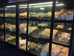 面包甜点陈列柜-美事客·面包·蛋糕·甜品(CBD店)