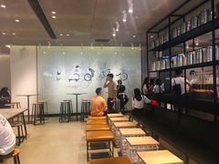 大堂-喜茶(深圳东门1234店)