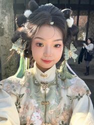 -一揽芳华汉服旗袍体验馆(拙政园店)