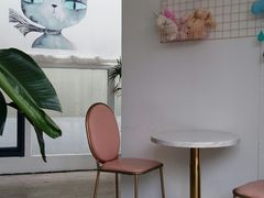 -有猫主题·治愈系猫咖(曾厝垵店)