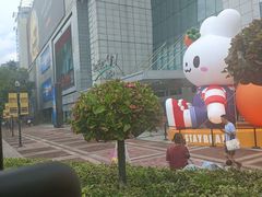 -上海来福士广场