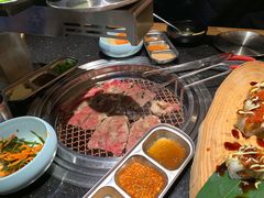 -韩烧牛中牛·甄选黑牛烤肉(黑金店)