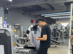 -超鹿运动(五四路恒力城店)