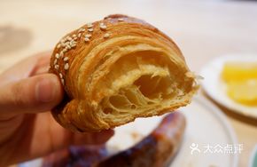 Super Croissant
